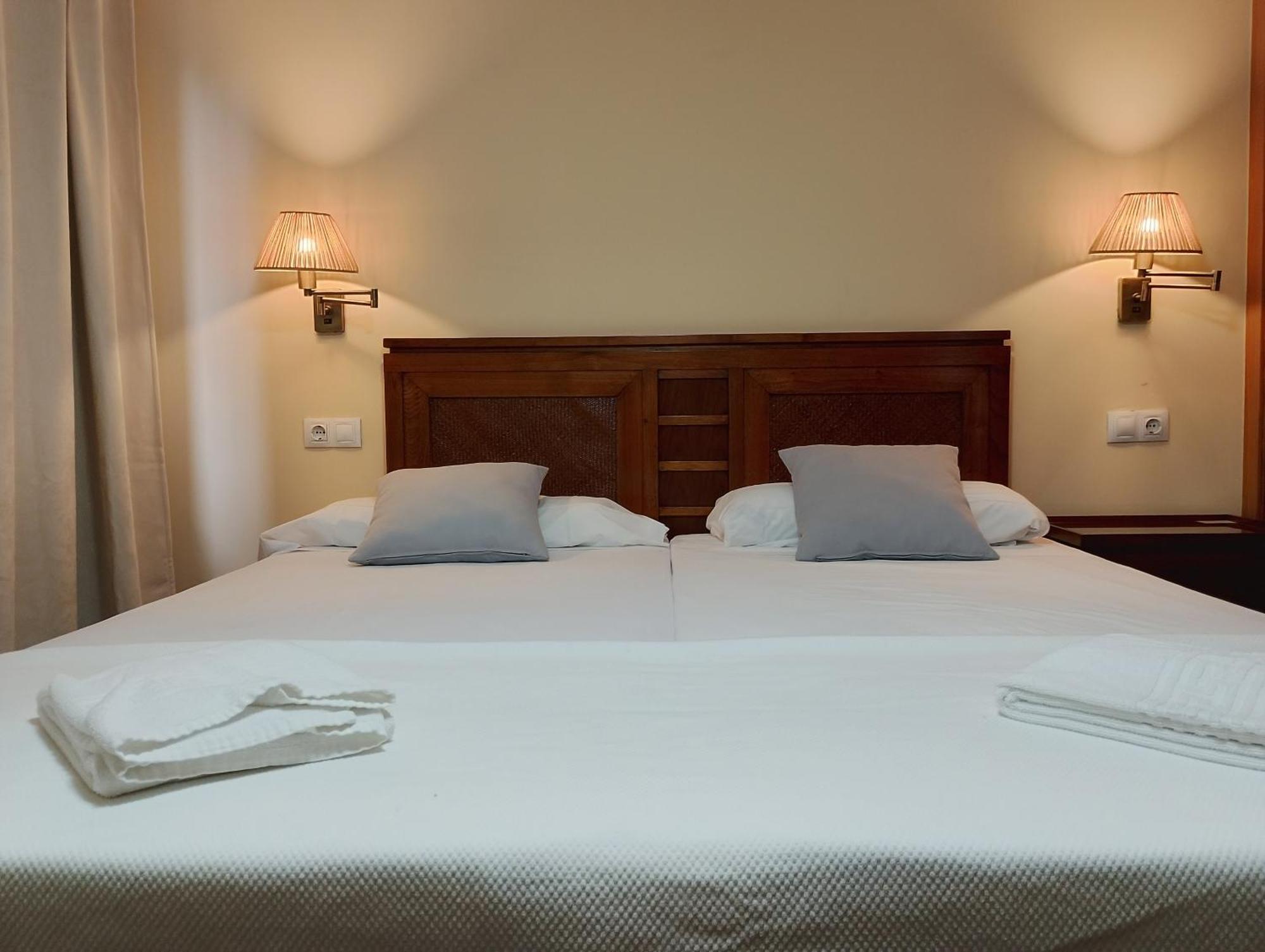 Cabalo Furado Tui Otel Dış mekan fotoğraf